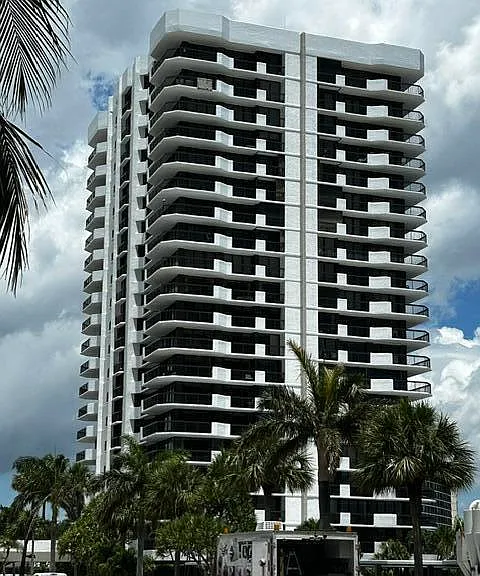 108 Lakeshore Dr #141 — Photo 2