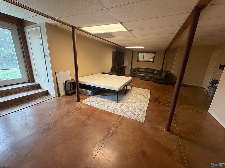 102 Huntington Ridge Rd — Photo 13