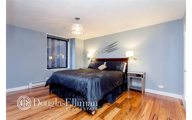 Sold by Douglas Elliman | media 21