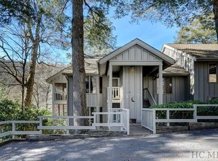 147 Chestnut Cv, Highlands, NC 28741