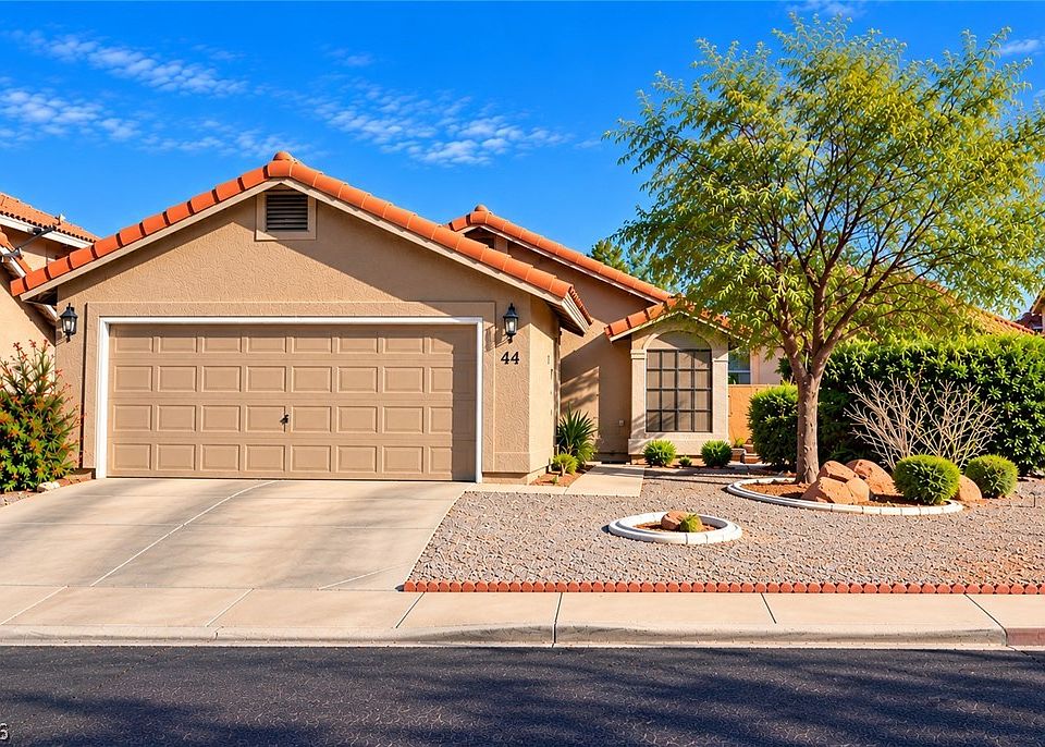 1st image of 44 Fantasia Ln