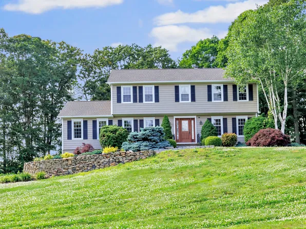 90 Chamberlain Drive, Shelton, CT 06484