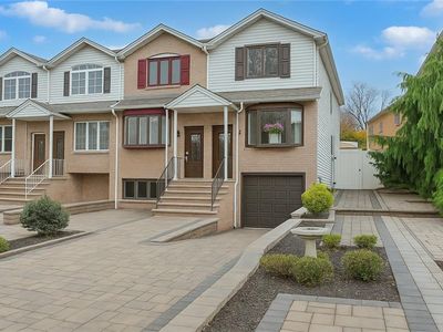 371 Jewett Ave, Staten Island, NY, 10302