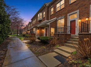 1548 Maryland Club Dr, Royal Oak, MI