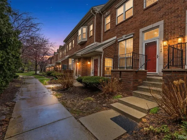 1548 Maryland Club Dr, Royal Oak, MI 48067