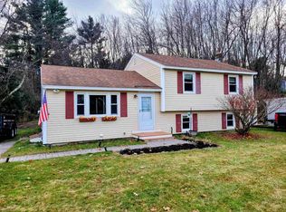 4 Ledgewood Dr, Derry, NH 03038