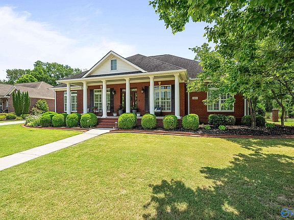 4th image of 3113 Longshadow Way SE