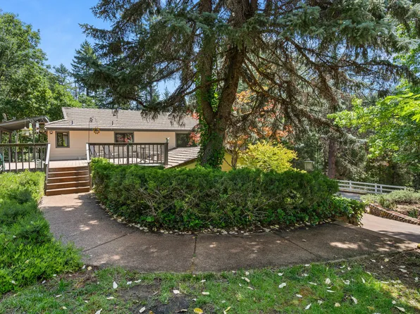 480 W Pickett Creek Rd, Grants Pass, OR 97527