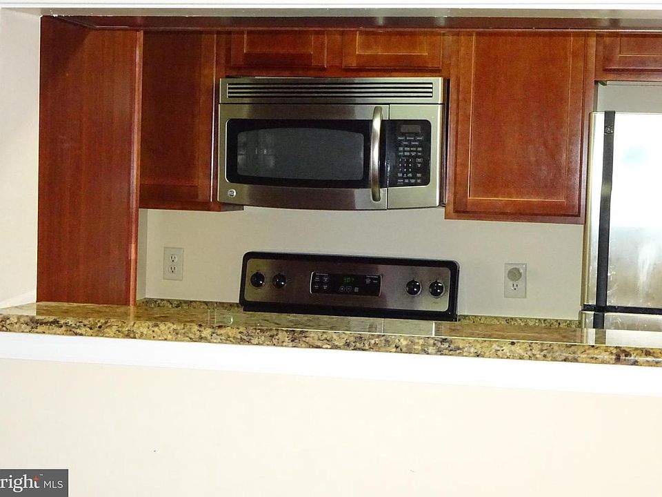 1st image of 15564 Horseshoe Ln #564