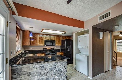 3rd image of 4844 E McNeil St