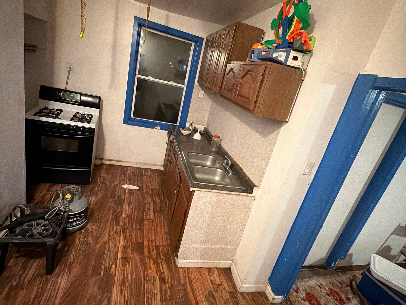 2 bed, 1300 sqft, $1,000 — Photo 2