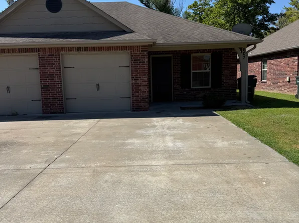 607 E 11th St #607, Claremore, OK 74017
