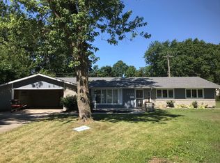 5725 Brighton Dr, Fort Wayne, IN 46825