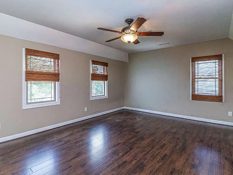 303 Glenn Laurel Dr — Photo 35