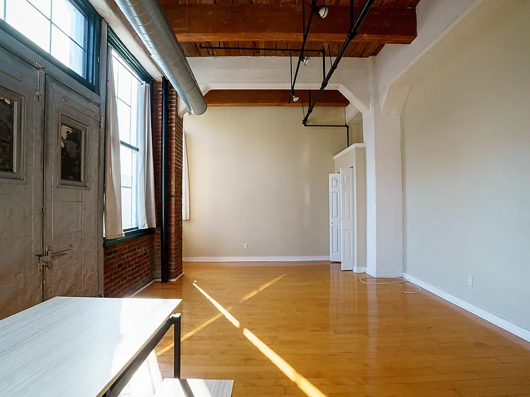 1010 Arch St #609 — Photo 10