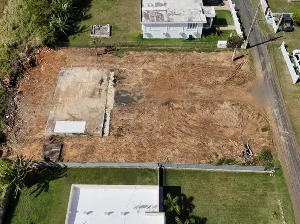 Calle Puerta Del Sol Solar #3, Isabela, PR 00662