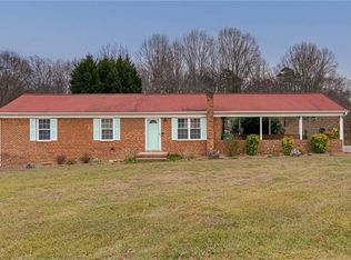 4600 Kings Gate Dr, Winston Salem, NC 27101