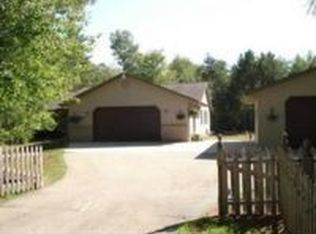 W6869 Woods Rd, Shawano, WI 54166