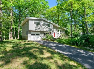 7 Spring Ln, Framingham, MA 01701