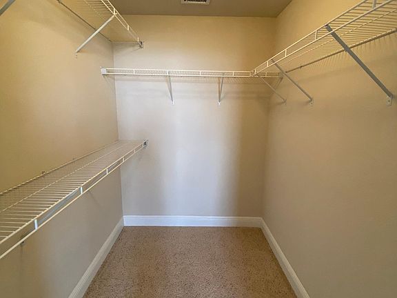 5th image of 1012 SE 15th St #624