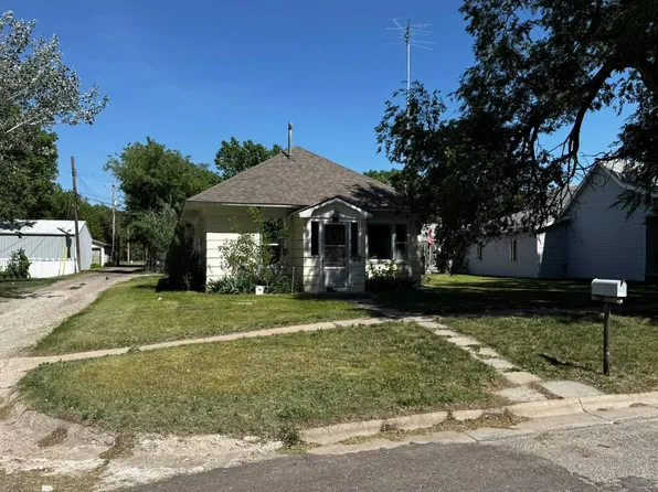 114 S Brandon St, Smith Center, KS 66967