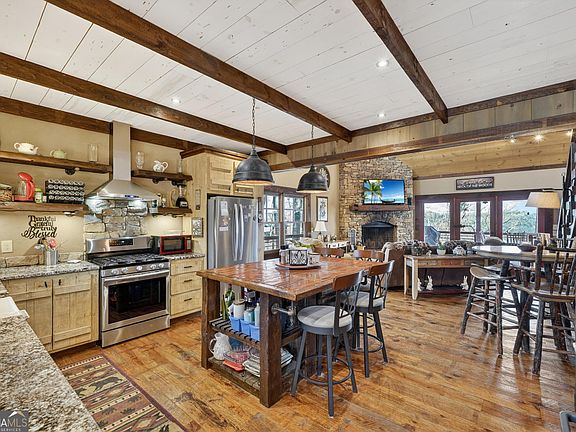 4th image of 529 Toccoa Preserve Ln