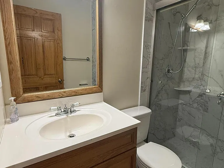 1080 Pendleton Ct — Photo 30