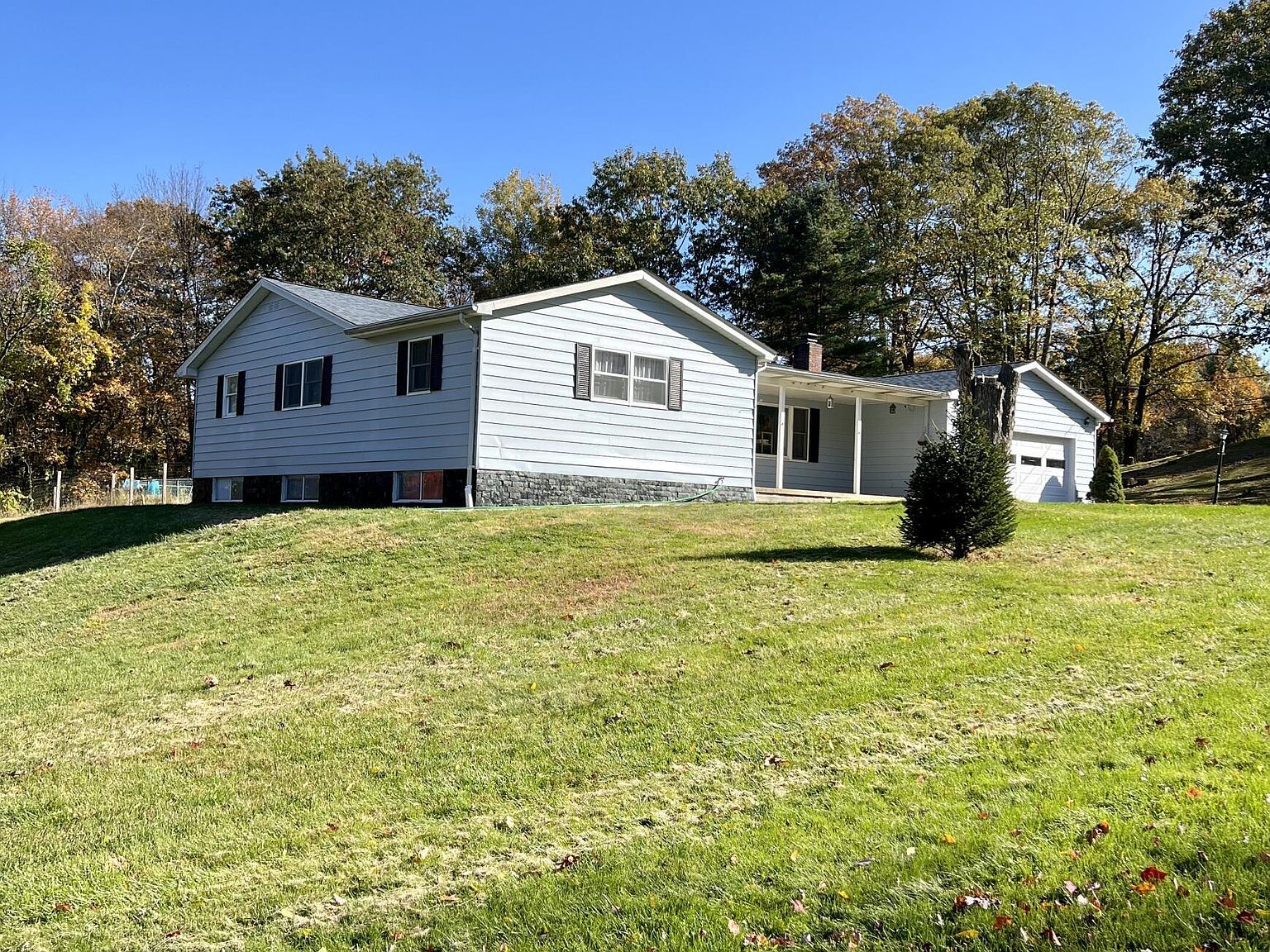 621 Post Hill Rd, Henryville, PA 18332 Zillow