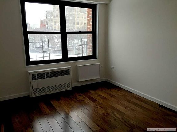 2nd image of 150 W 225th St APT 6A