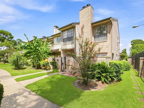 736 Country Place Dr APT I, Houston, TX 77079