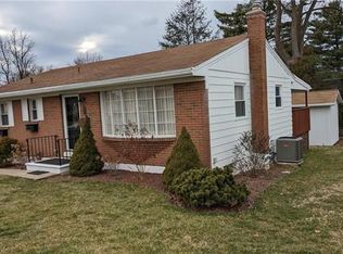 821 Poplar Rd, Hellertown, PA 18055