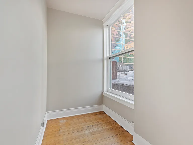 Idaho Building Apartments — Photo 33