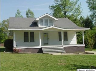 81 Pine St, Boaz, AL 35957