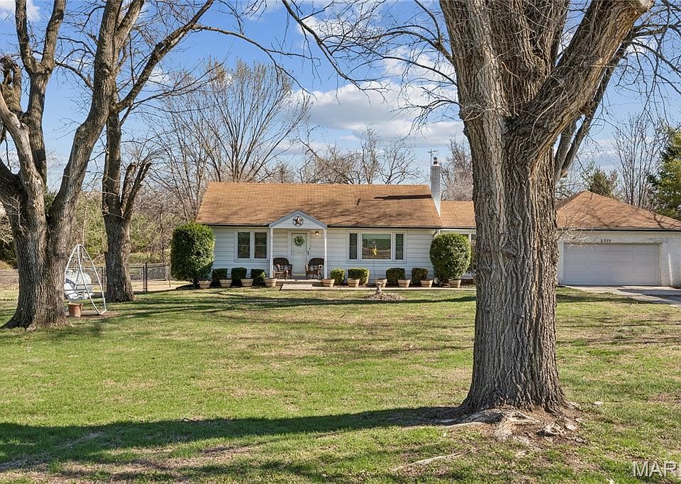 1st image of 2275 Charbonier Rd