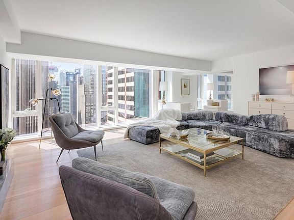 3rd image of 135 W 52nd St APT 37A