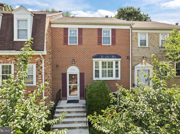 3146 Valentino Ct, Oakton, VA 22124