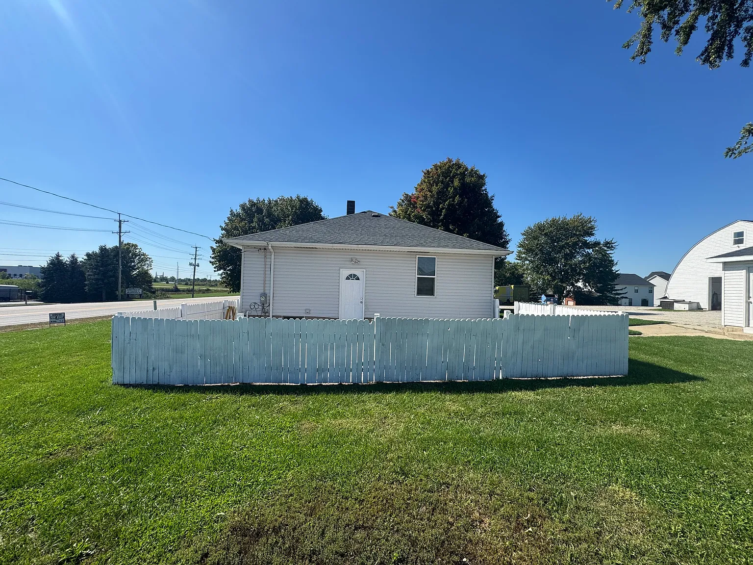 2 bed, 1000 sqft, $2,400 — Photo 4