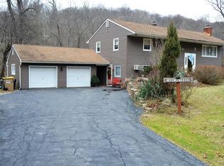 18 Quincy Rd, Putnam Valley, NY 10579