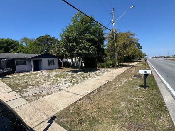 1112 Airport Rd, Destin, FL 32541