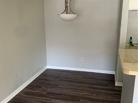 5th image of 904 University Dr #72