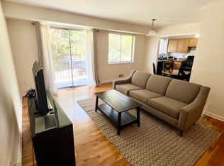 10527 Montrose Ave APT 104, Bethesda, MD 20814