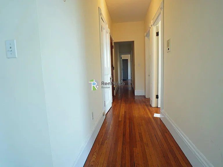 504 Beacon St #36 — Photo 5