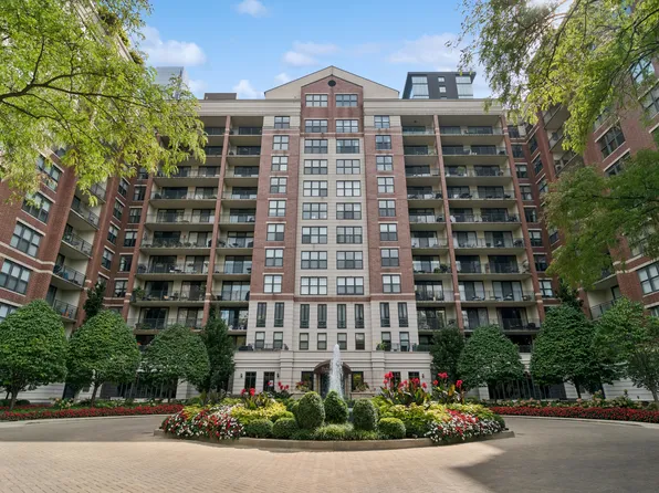 55 W Delaware Pl APT 513, Chicago, IL 60610
