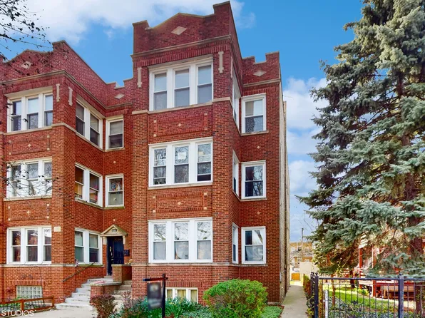 3352 N Monticello Ave, Chicago, IL 60618