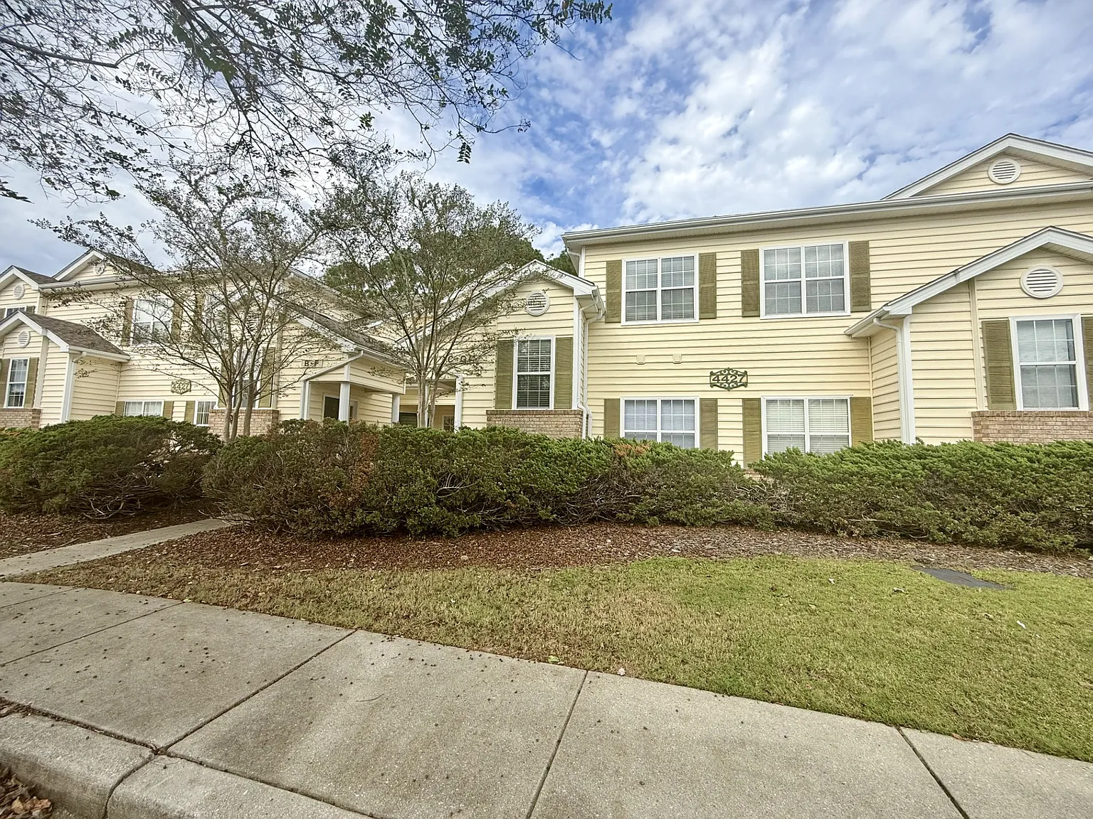 2 bed, 2.0 bath, 1184 sqft, $1,500 — Photo 1