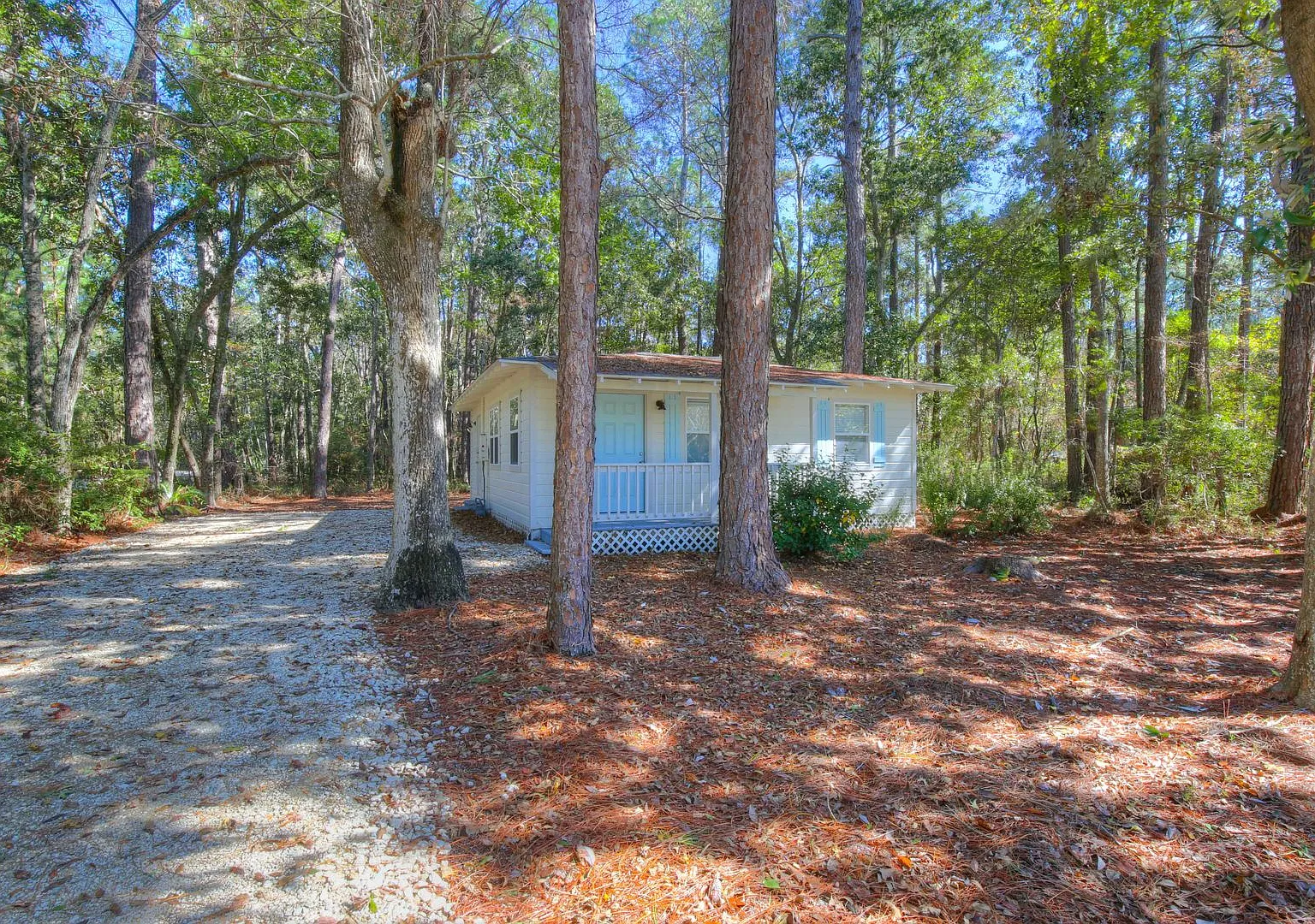 Coming Soon! Beautiful Cottage Is Just Steps From Mobile Bay! — Photo 2