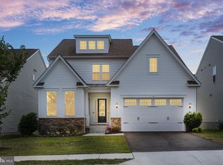 819 Banker Dr SW, Leesburg, VA 20175