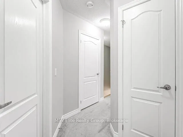 863 Cook Cres — Photo 25