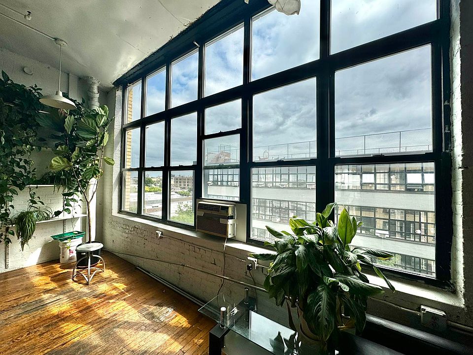 1st image of 255 McKibbin St #516