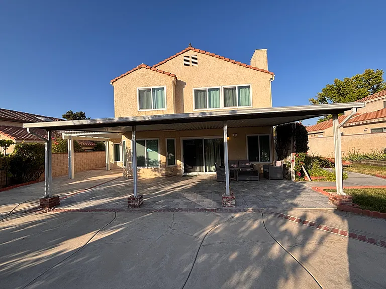2209 Canyon Dr — Photo 25